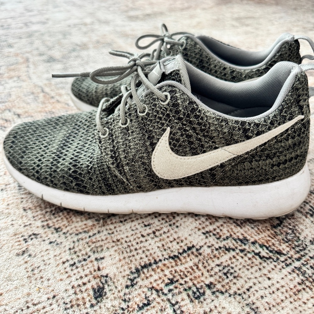 Nike Olive and Cream Patterned Sneakers